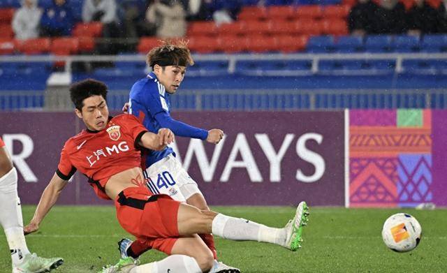 西北亚球员累积红牌，影响亚冠战绩