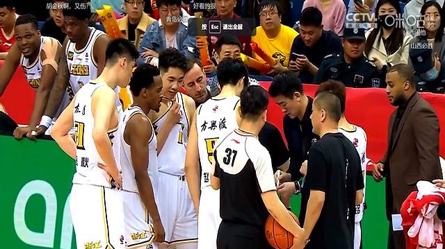 男子篮球联赛最热门：各队拼尽全力争夺胜利的简单介绍