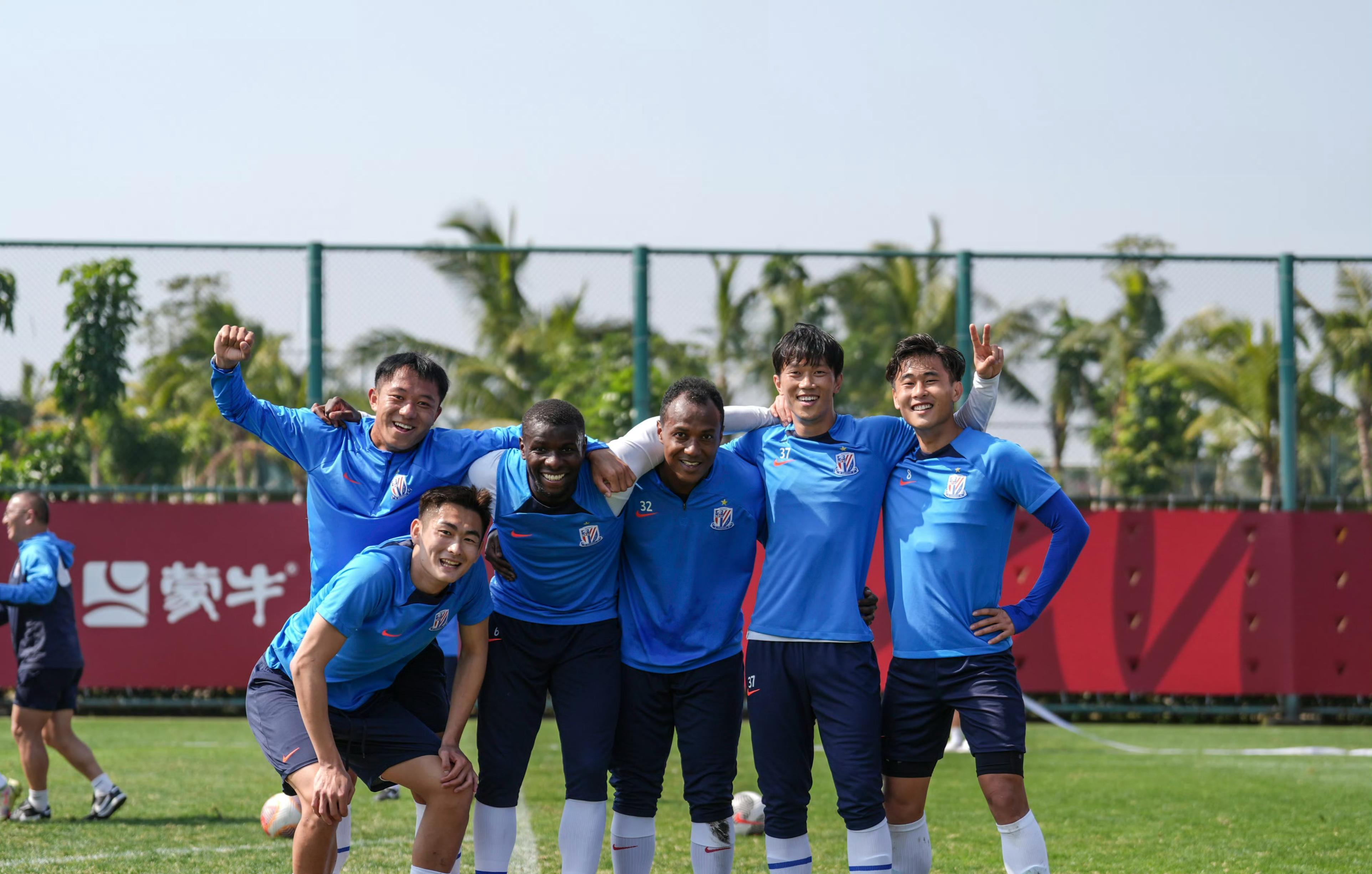 包含申花赢球反弹，连续两场胜利提升士气的词条