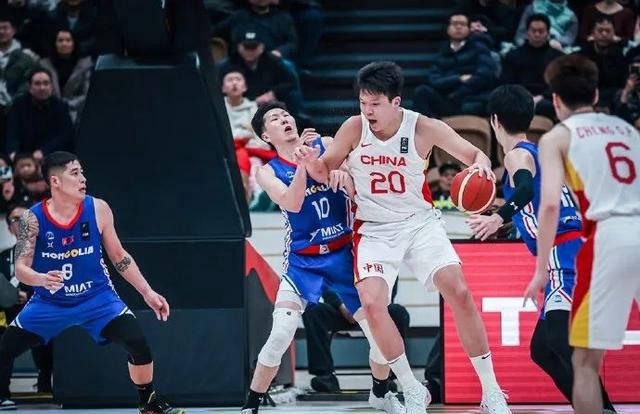 包含国家队备战备受瞩目，备战大计精密规划的词条