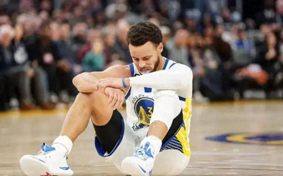 关于重庆队员伤情恶化，缺席未来多场比赛的信息