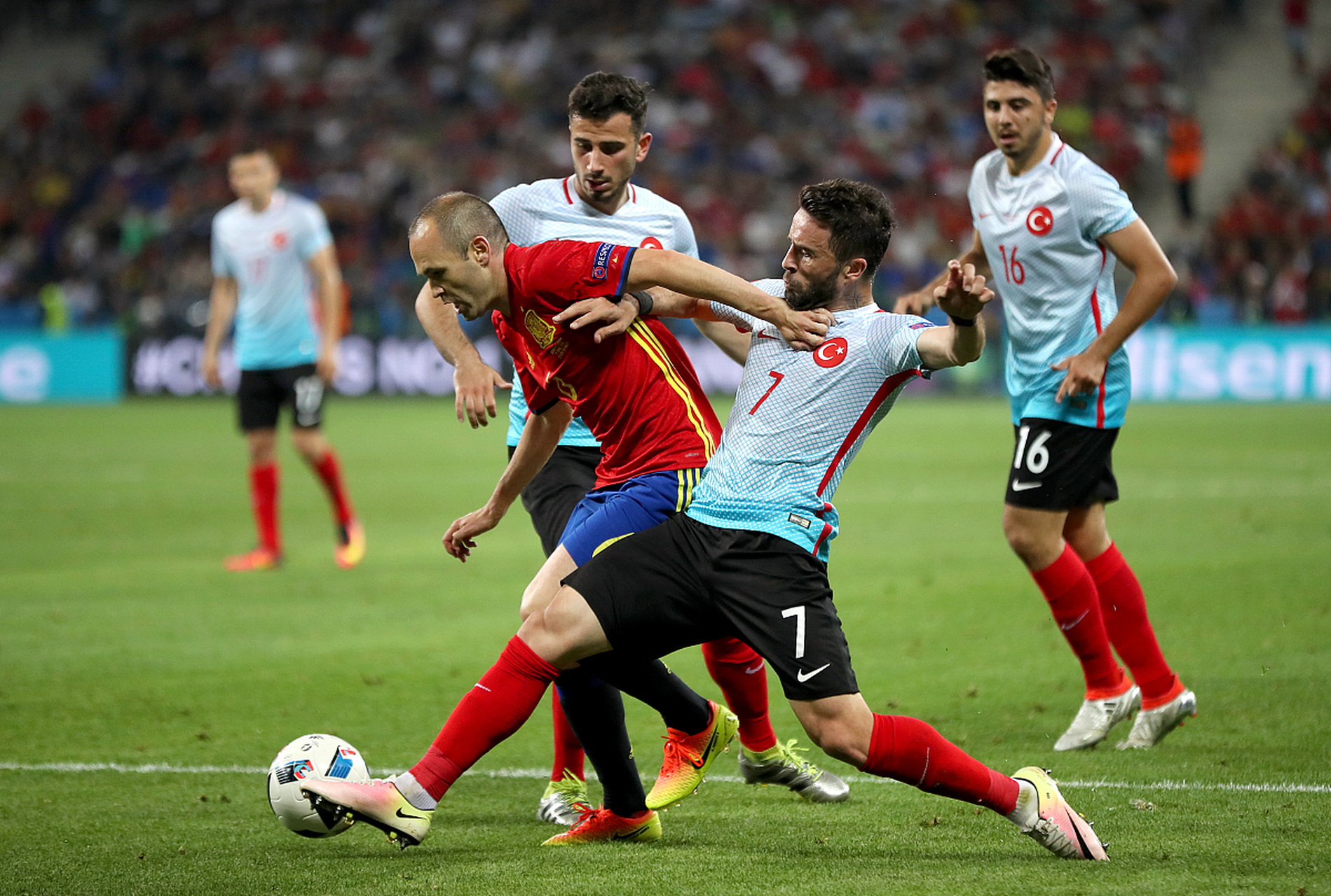 欧预赛乌克兰对阵斯洛伐克节节赢球的简单介绍