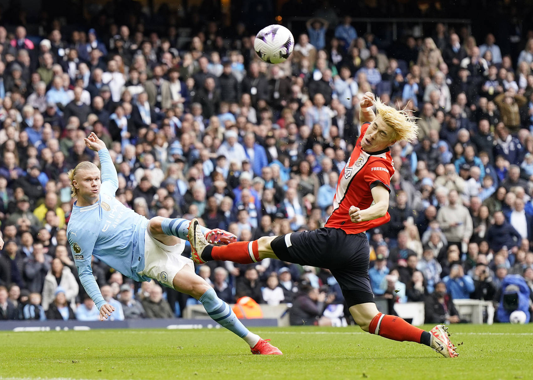 关于伯恩茅斯全队集结，备战接下来的比赛的信息