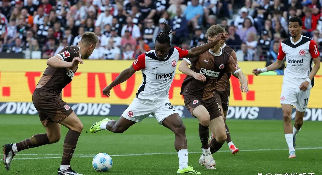 弗赖堡队客场觅得胜机，取得关键胜利的简单介绍