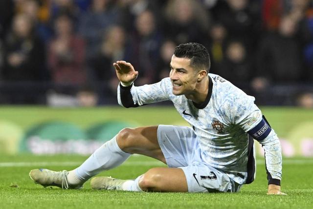 打进点球的斗人，塞尔维亚人