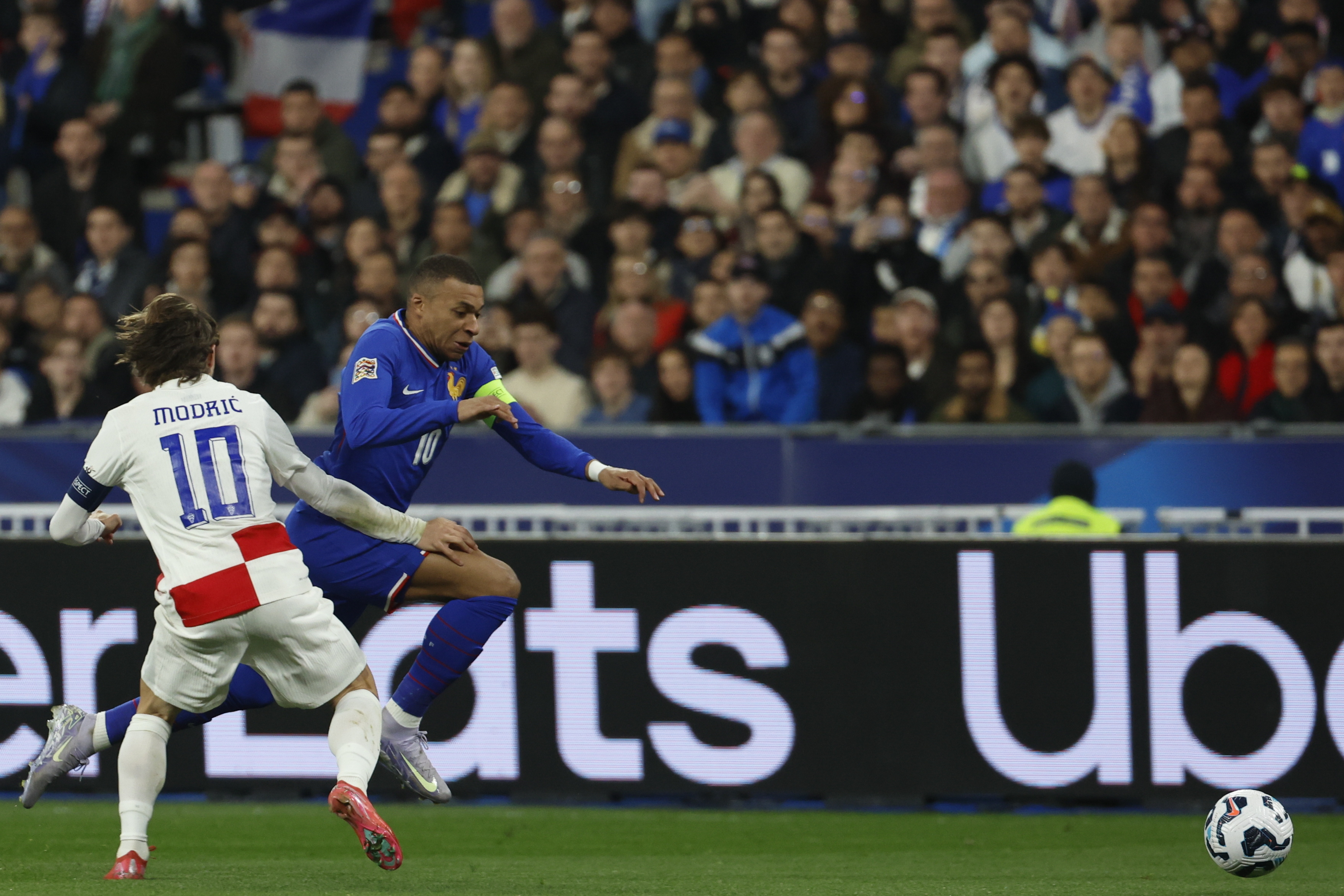 法国队备战欧预赛对决挪威，全队备赛的简单介绍