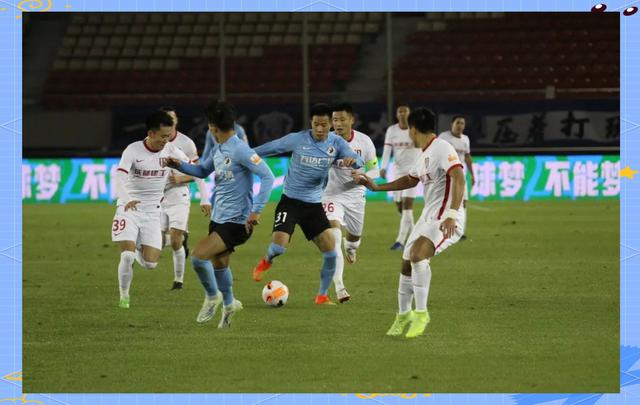 国内球赛比拼激烈，球迷围观迎接新赛季的简单介绍