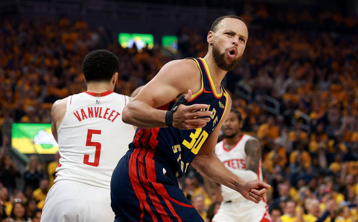 勇士遭遇两连败，快船领跑西部