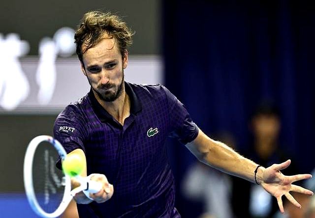 世界网球队翻盘日本网球队，梅德韦杰夫高光表现的简单介绍