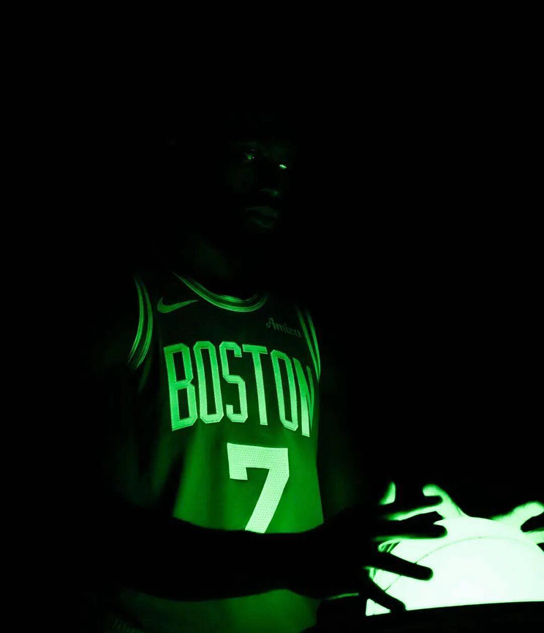 关于凯尔特人擒猛龙，杰伦-布朗26分的信息