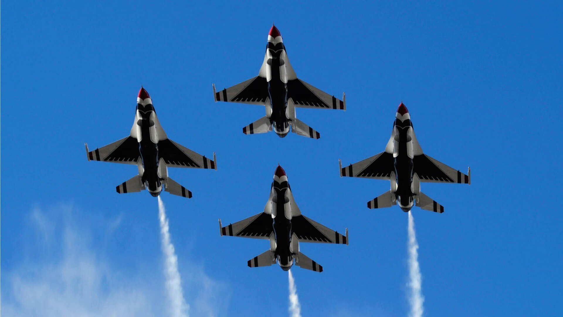 哈利伯顿关键先生显威，猛龙硬仗力克上海队