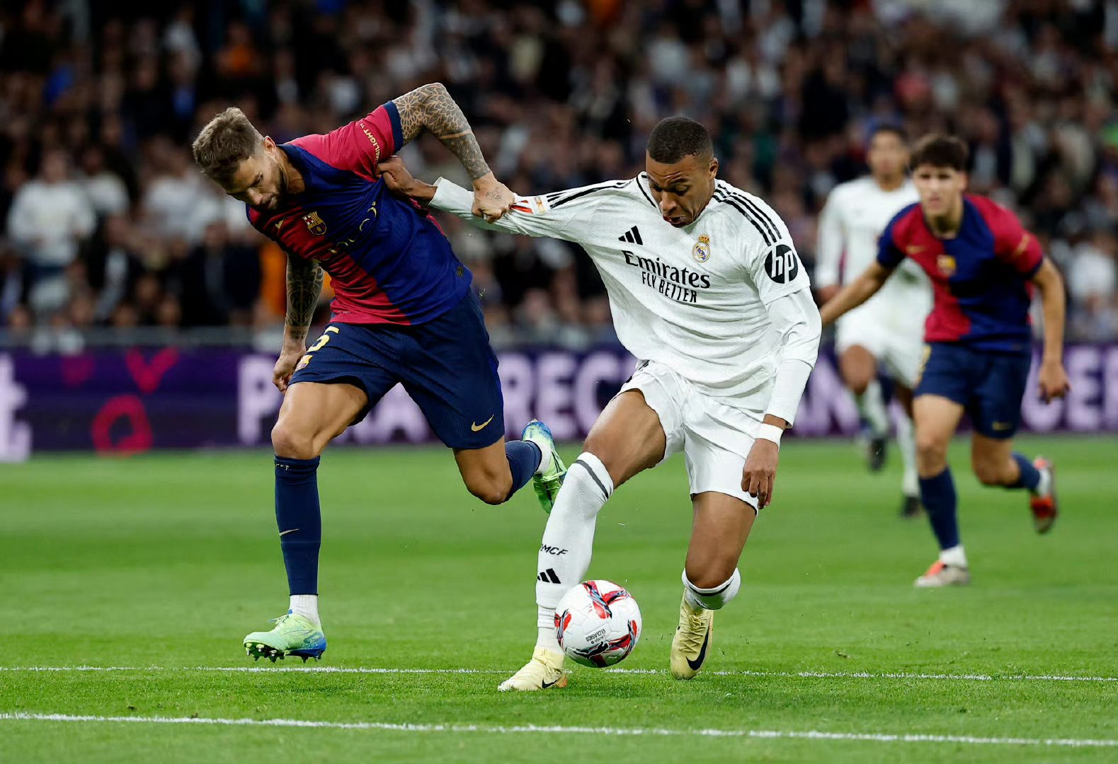 加拿大横扫玻利维亚，门迪在西甲国家德比接管比赛