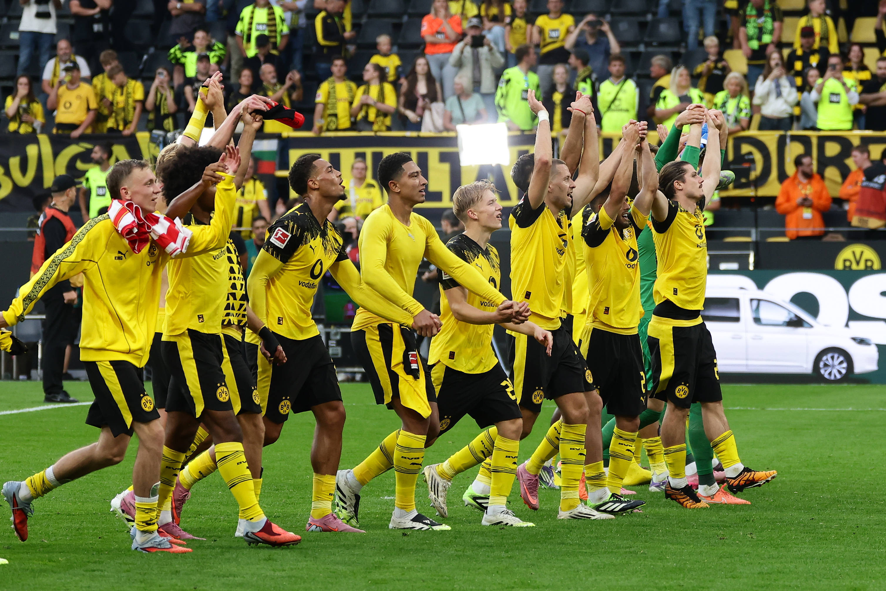 加拿大横扫玻利维亚，门迪在西甲国家德比接管比赛