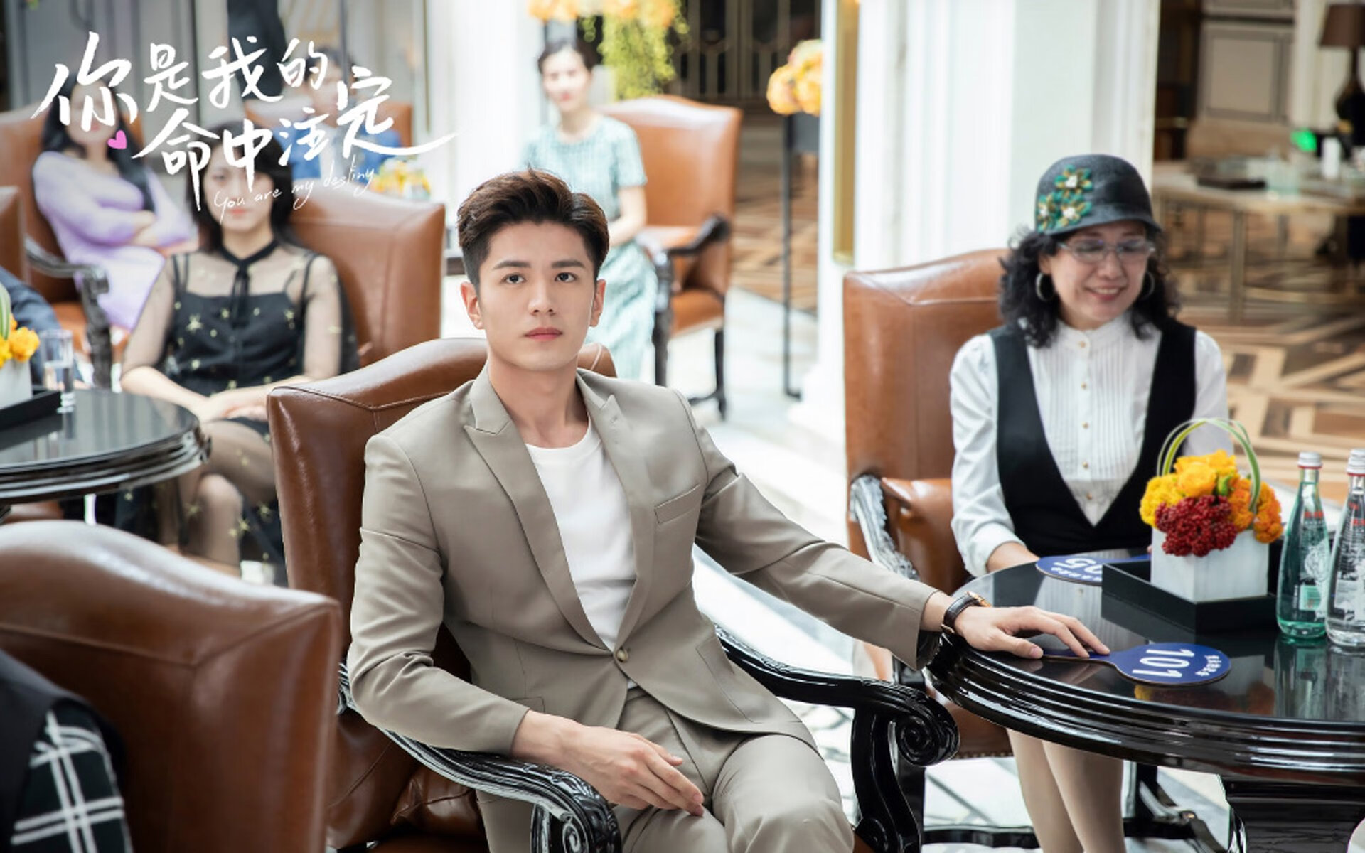 速度与绿茵的交响，F1年度争冠焦点战与塞内加尔完胜巴萨的竞技启示