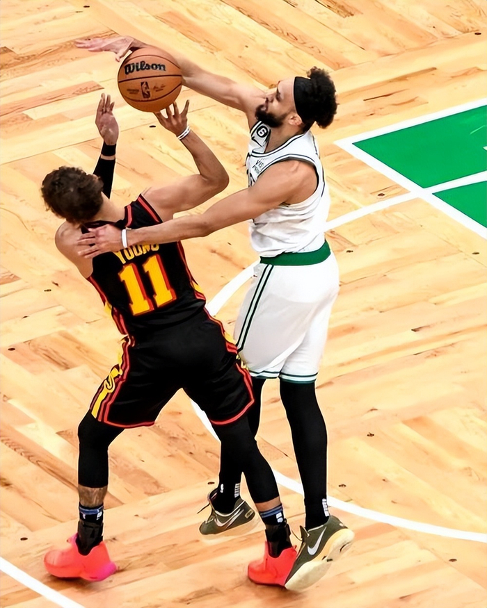 猛龙险胜快船，塔图姆成为关键先生